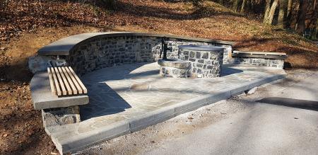 Mirna, grajski vodnjak, foto Lapego (7)